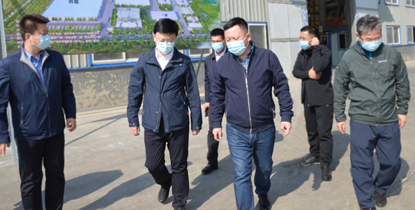 北镇市市长谢雷一行到公司参观考察